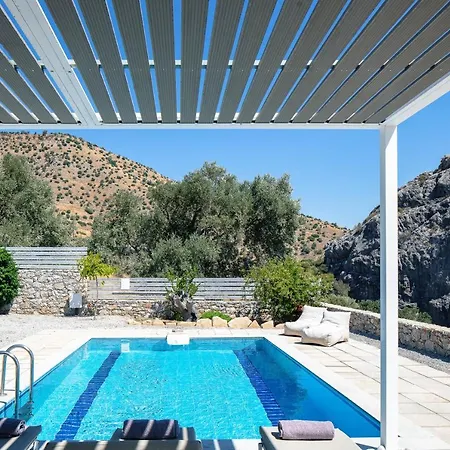 Evgoro Luxury Villa
