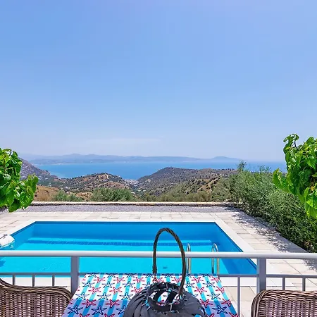 Evgoro Luxury Villa